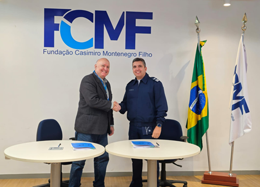 aperto de mão editada